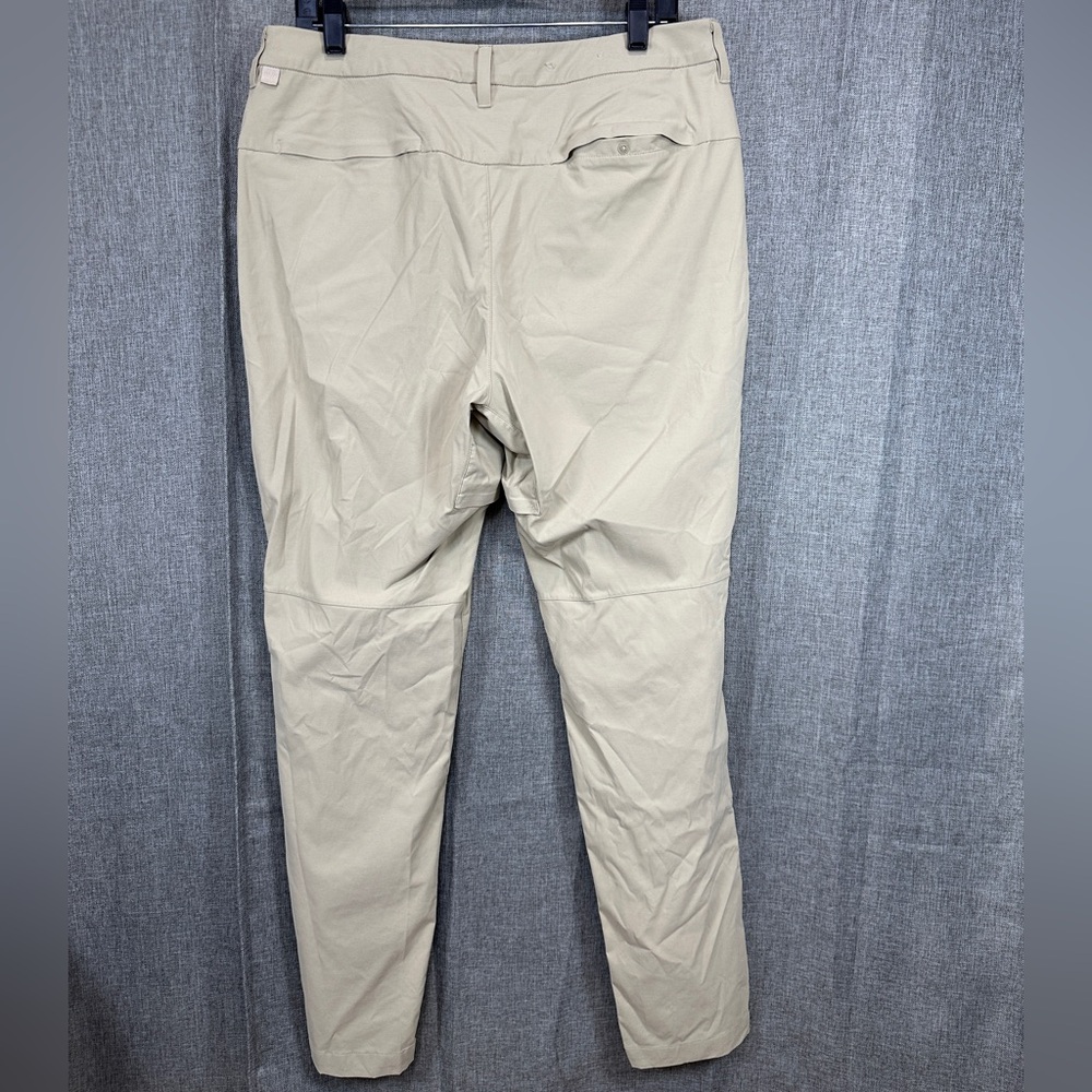lululemon athletica Men's Beige Cargo Pants - Picture 5 of 10